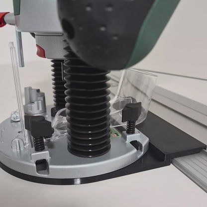 Bosch POF 1400 ACE Oberfräse mit schwarzem Adapter auf Bosch FSN Führungsschiene